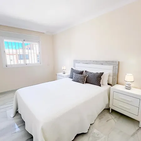 Apartment In Center With Sea Views