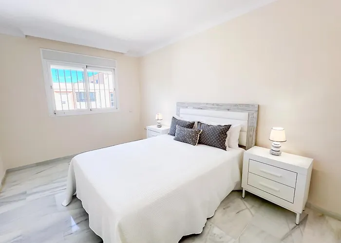 Apartment In Center With Sea Views